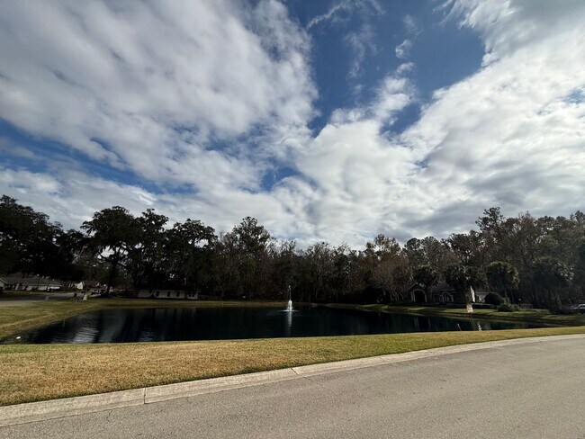 Building Photo - Charming 3-Bedroom Home in Broadmoor – Move-In Ready!