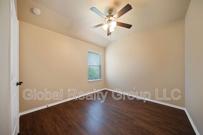 Building Photo - 417 Cattle Run