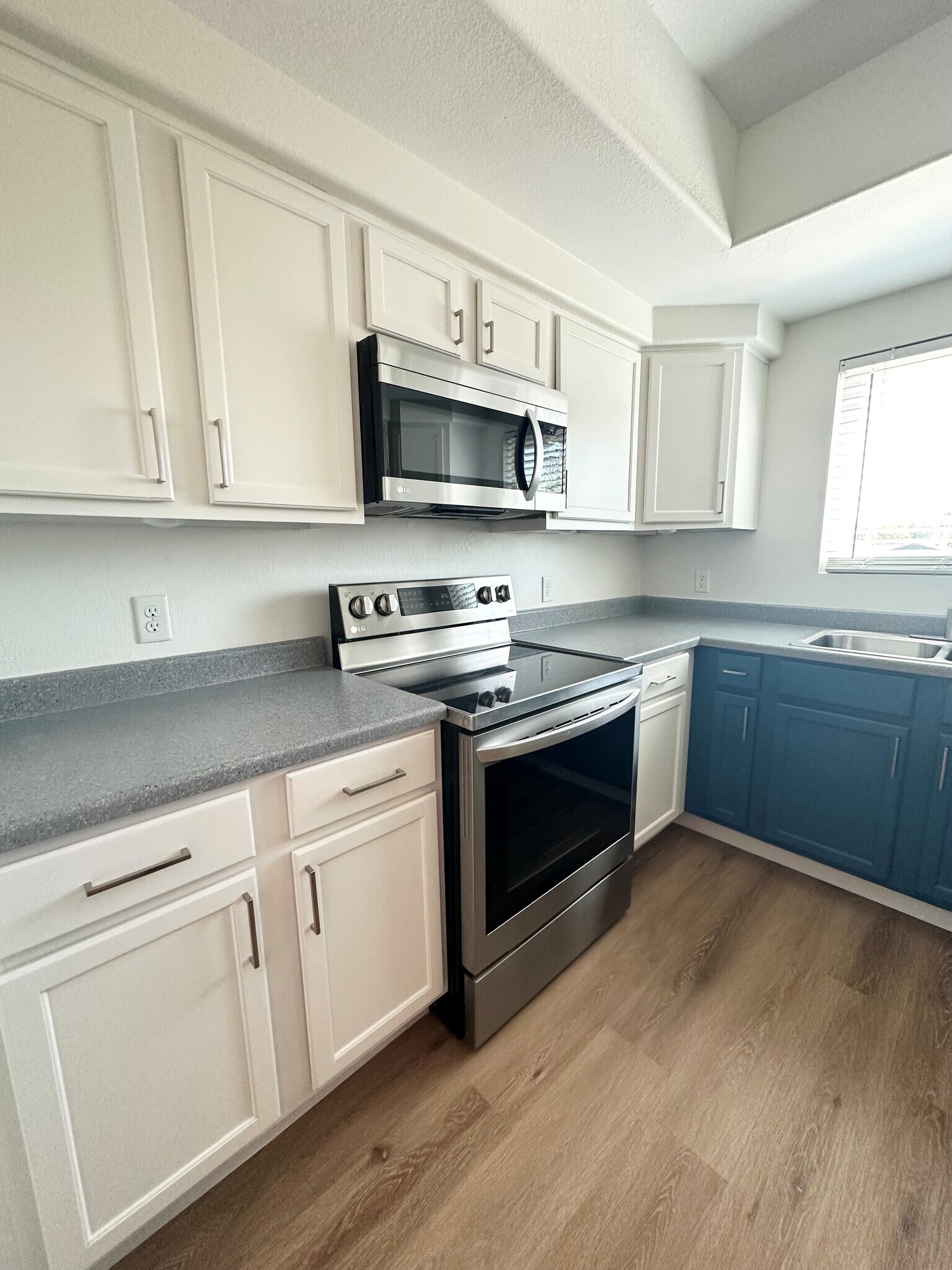 Kitchen - 750 E Northern Ave