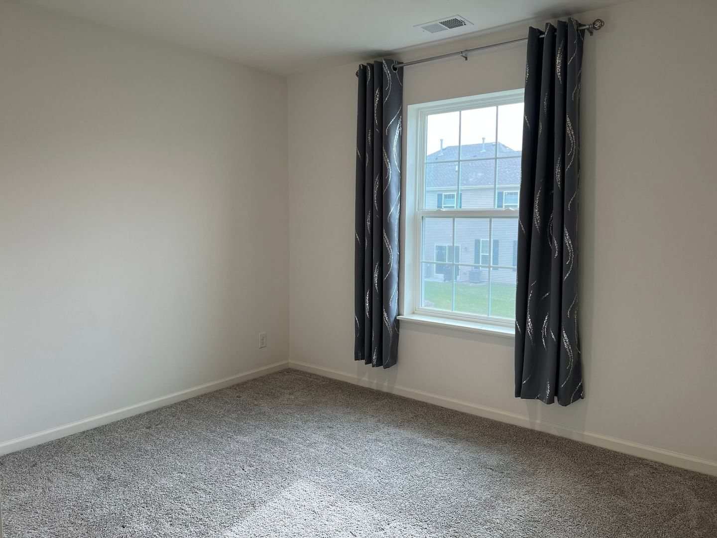 Building Photo - 1231 Hawk Hollow Dr