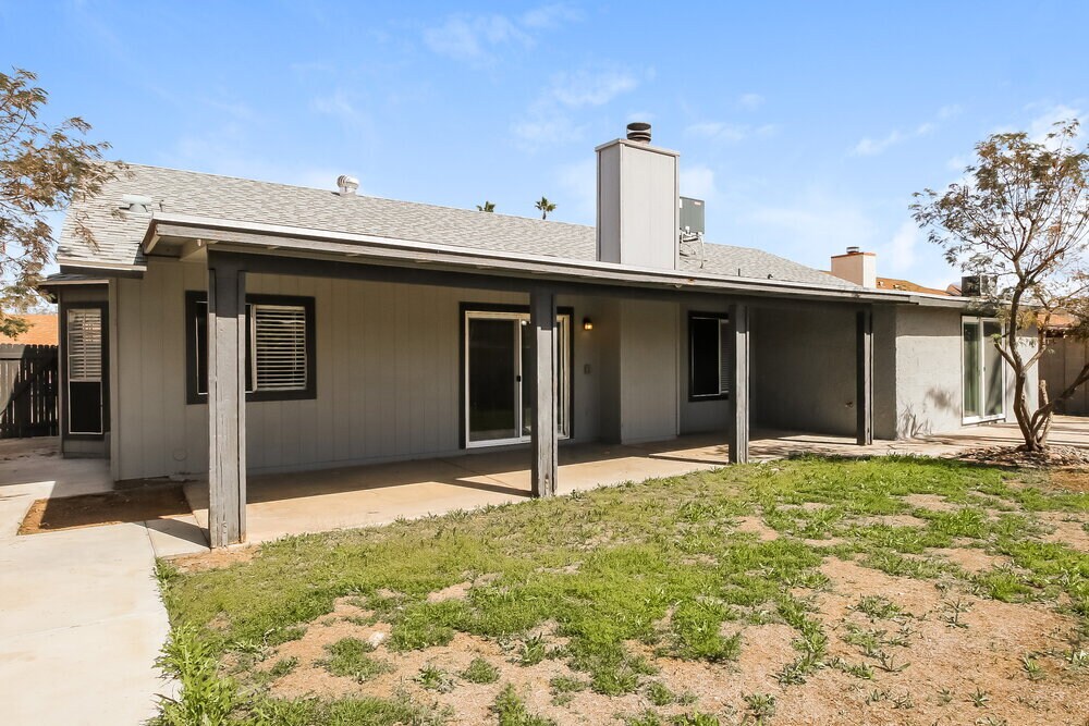 Building Photo - 1213 W Stottler Dr