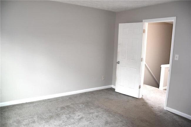 Building Photo - 3189 Kingswood Glen