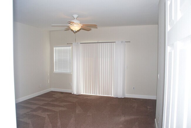 Building Photo - Newly Updated Single Story 4 BR + Office, 2.5 Bath and 3 Car