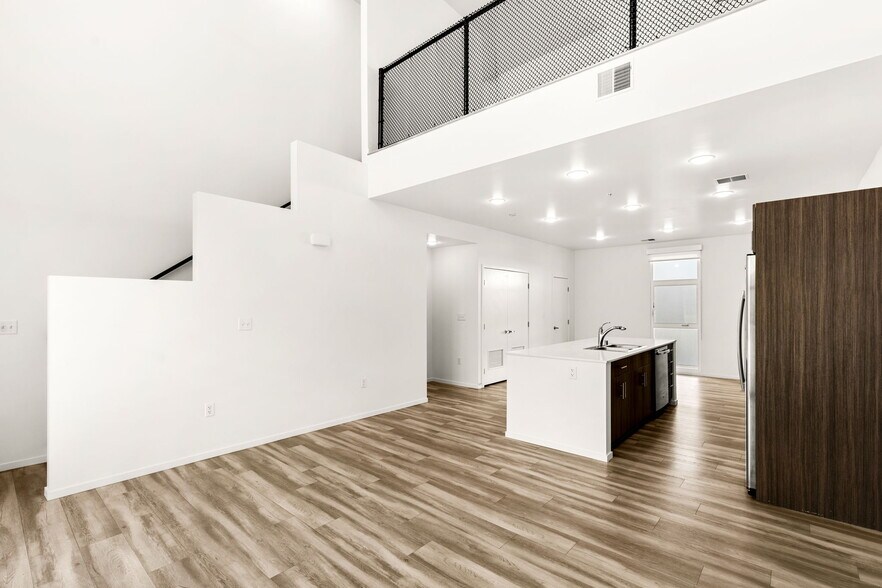 2nd Floor - 519 S 6th St
