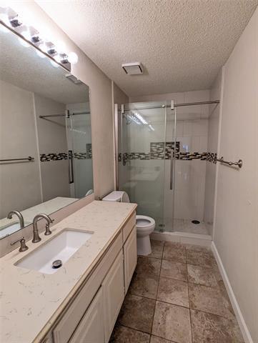 Building Photo - 6019 Mapleshade Ln