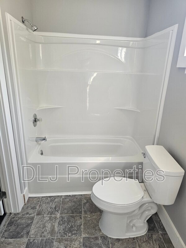 Building Photo - 775 Asheville Hwy