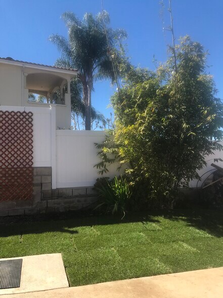 Building Photo - 706 Vale View Dr