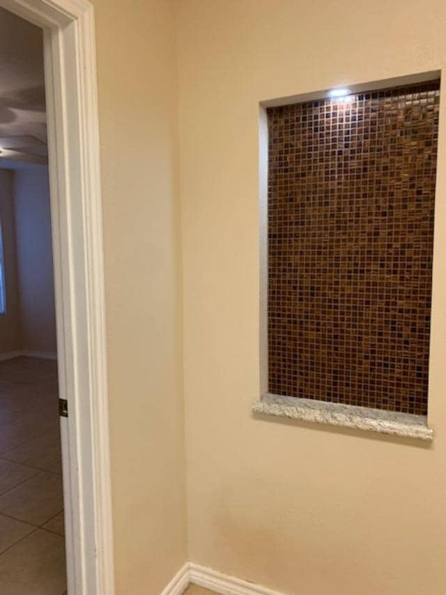 Building Photo - 319 W Travis St