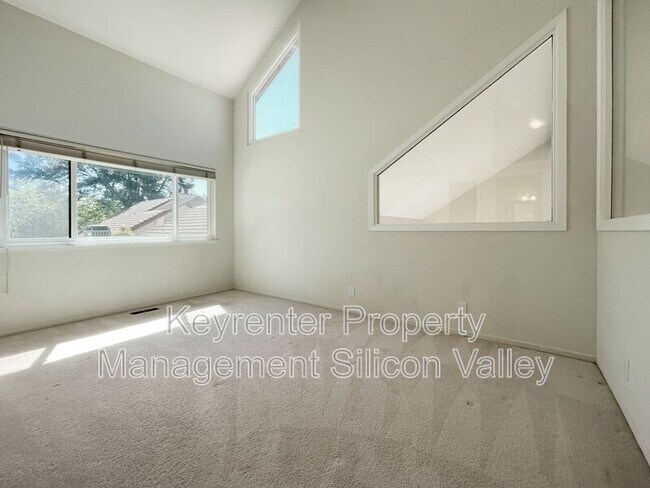 Building Photo - 1927 Amalfi Way