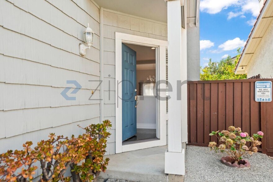 Building Photo - Unit