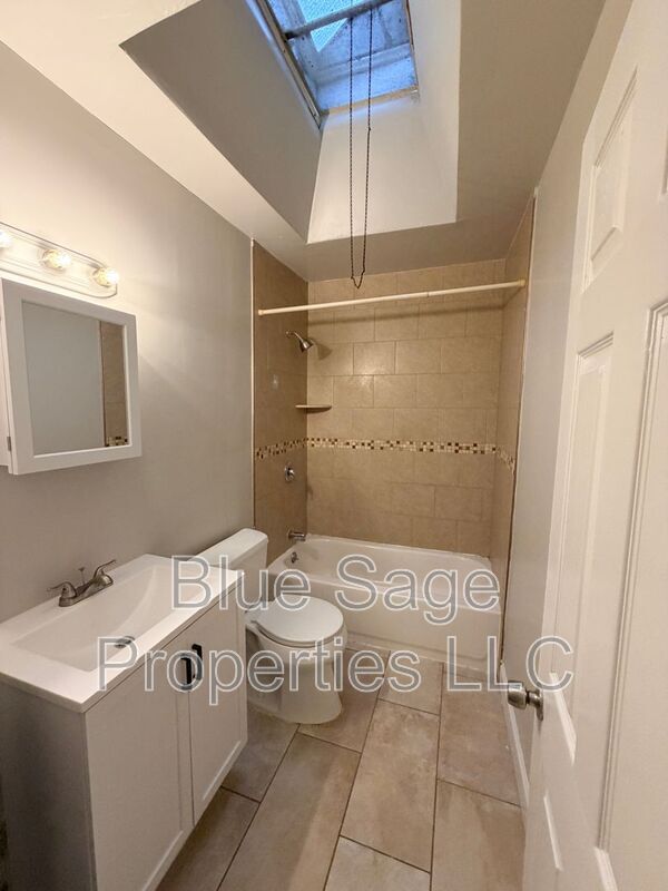 Building Photo - 7026 Radbourne Rd