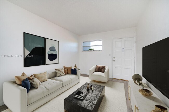 Building Photo - 2463 Coral Wy