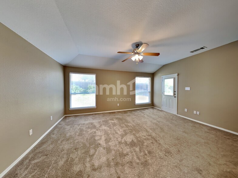 Building Photo - 3445 Newgate St