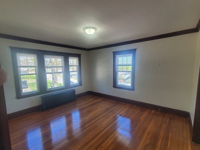 Building Photo - 32 Boutwell St