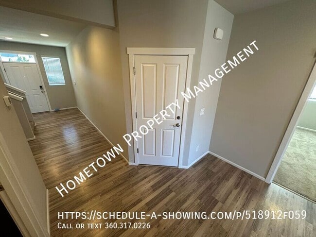 Building Photo - 6918 Honeylocust Ct NE