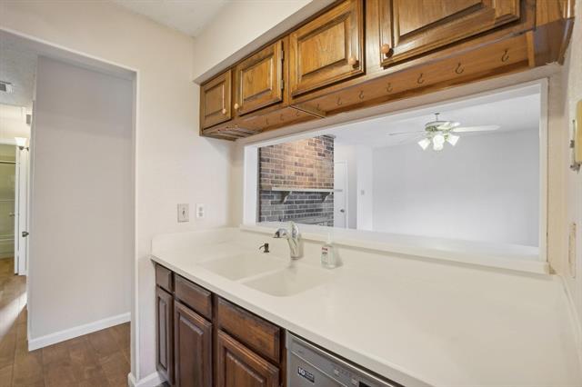 Building Photo - 1301 Memory Ln