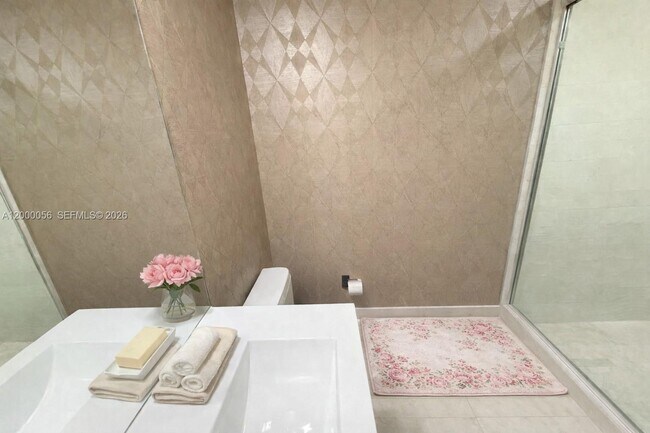 Building Photo - 17301 Biscayne Blvd