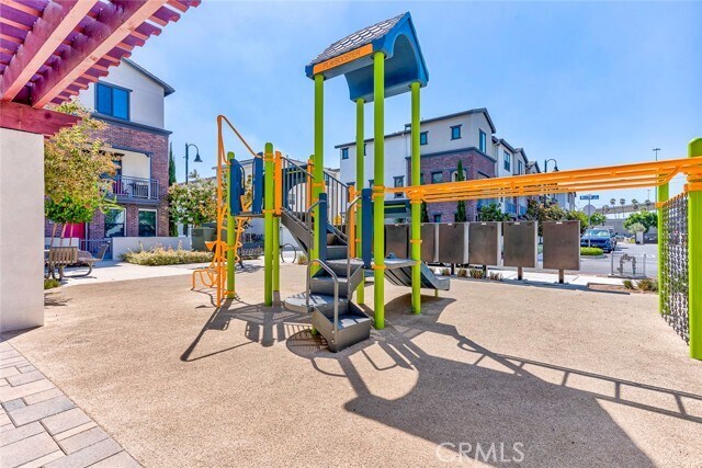 Building Photo - 6996 Cottonwood Ln