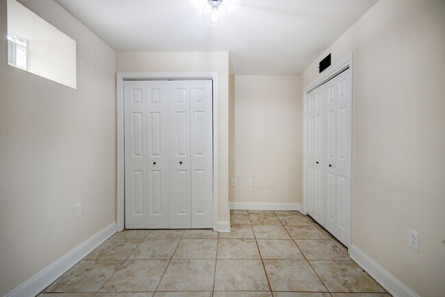 Building Photo - Make this your home today! Come rent with ...