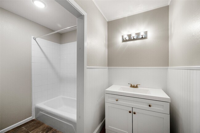 Building Photo - 12050 Sela Ln