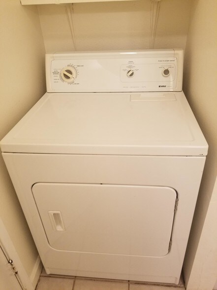 Building Photo - 509 Constitution Ave S