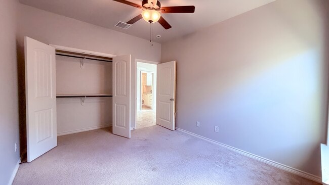 Building Photo - 1617 Twin Falls Dr