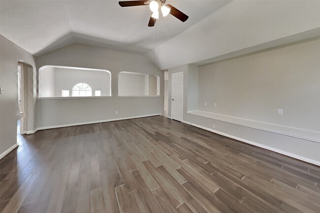 Building Photo - 1703 Calmar Dr