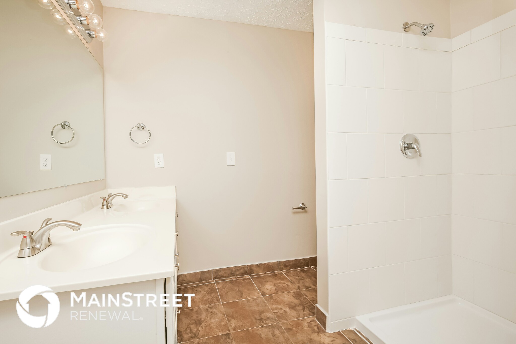 Building Photo - 1012 Oak Ridge Ct