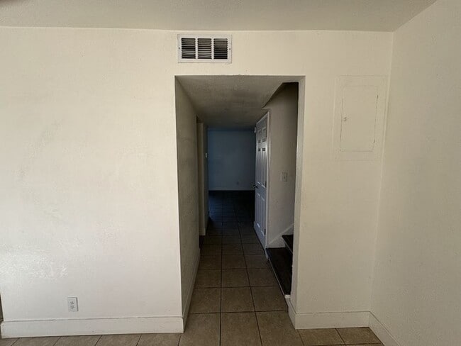 Building Photo - Central Phoenix 4 Bedroom Townhome