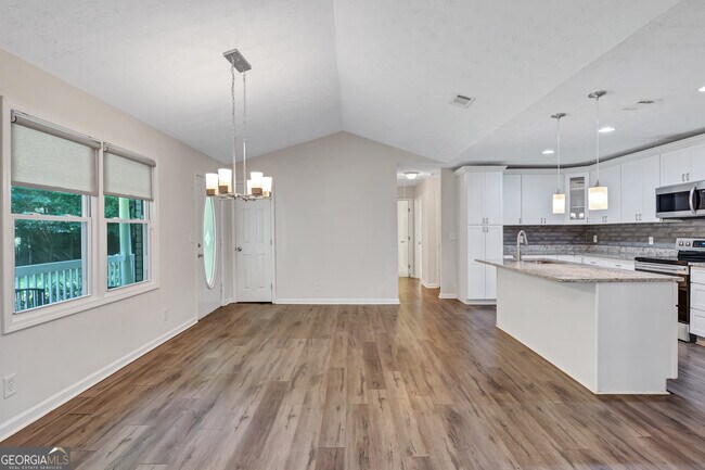 Building Photo - 5772 Lilburn Stone Mountain Rd