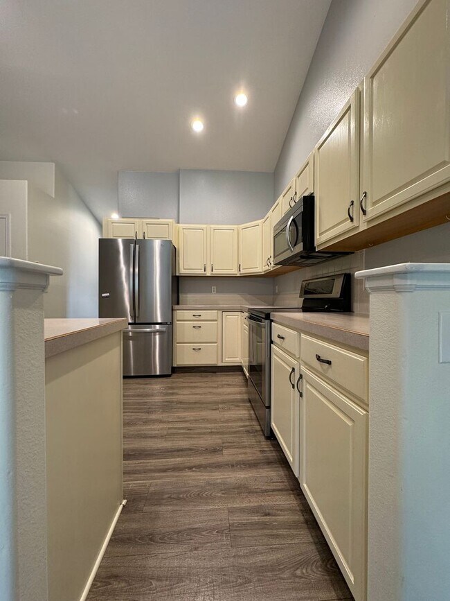 Building Photo - Beautiful Home in W Fort Collins