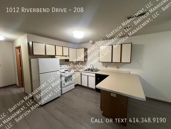 Building Photo - 1012 Riverbend Dr