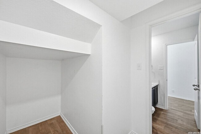 Building Photo - 6418 Dynamic Sound