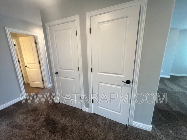 Building Photo - 13571 S Buckeye View Way