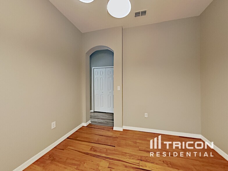 Building Photo - 15213 Durango Cir