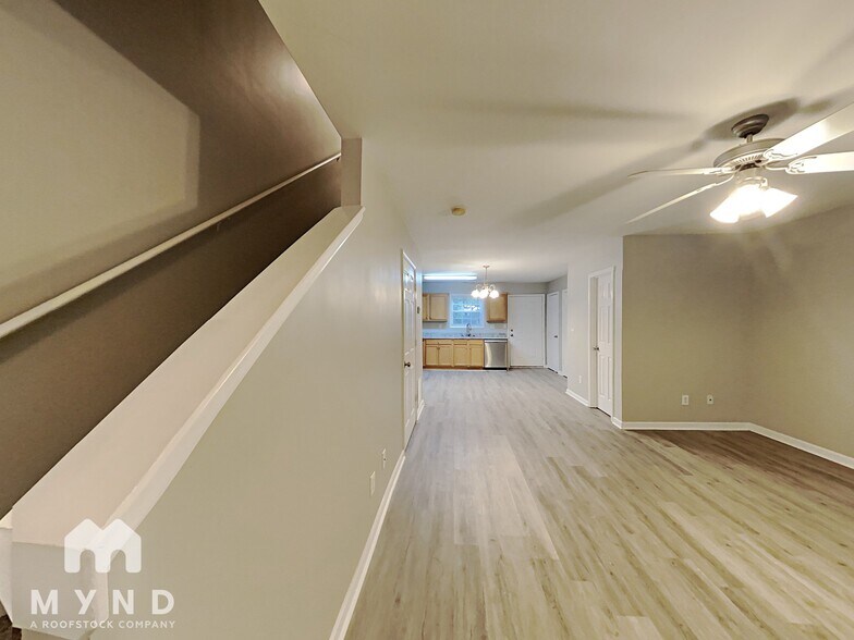 Building Photo - 232 Hiram Terrace
