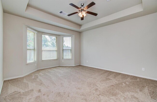Building Photo - 15618 Whispering Green Dr