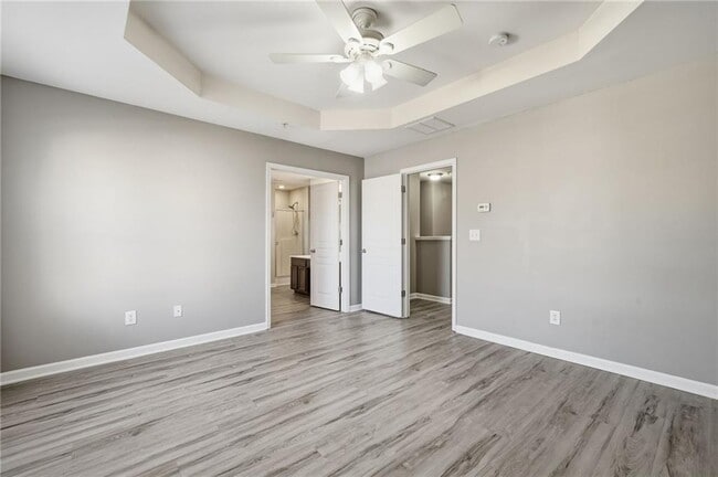 Building Photo - 331 Oakview Way