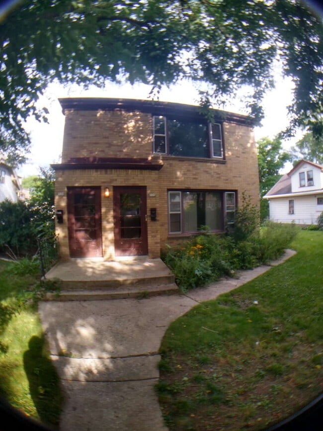 Building Photo - 326 N 68th St