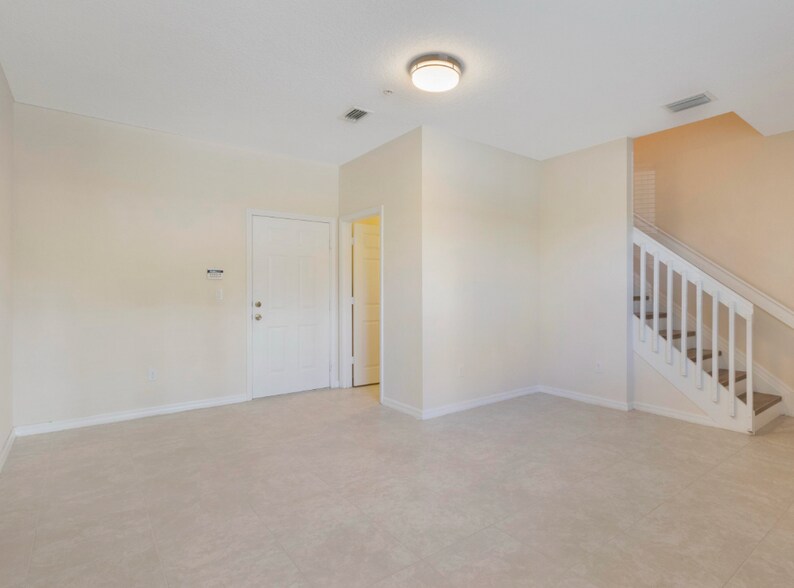 Building Photo - 1247 Via de Fossi