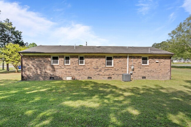 Building Photo - 6560 Benns Church Blvd