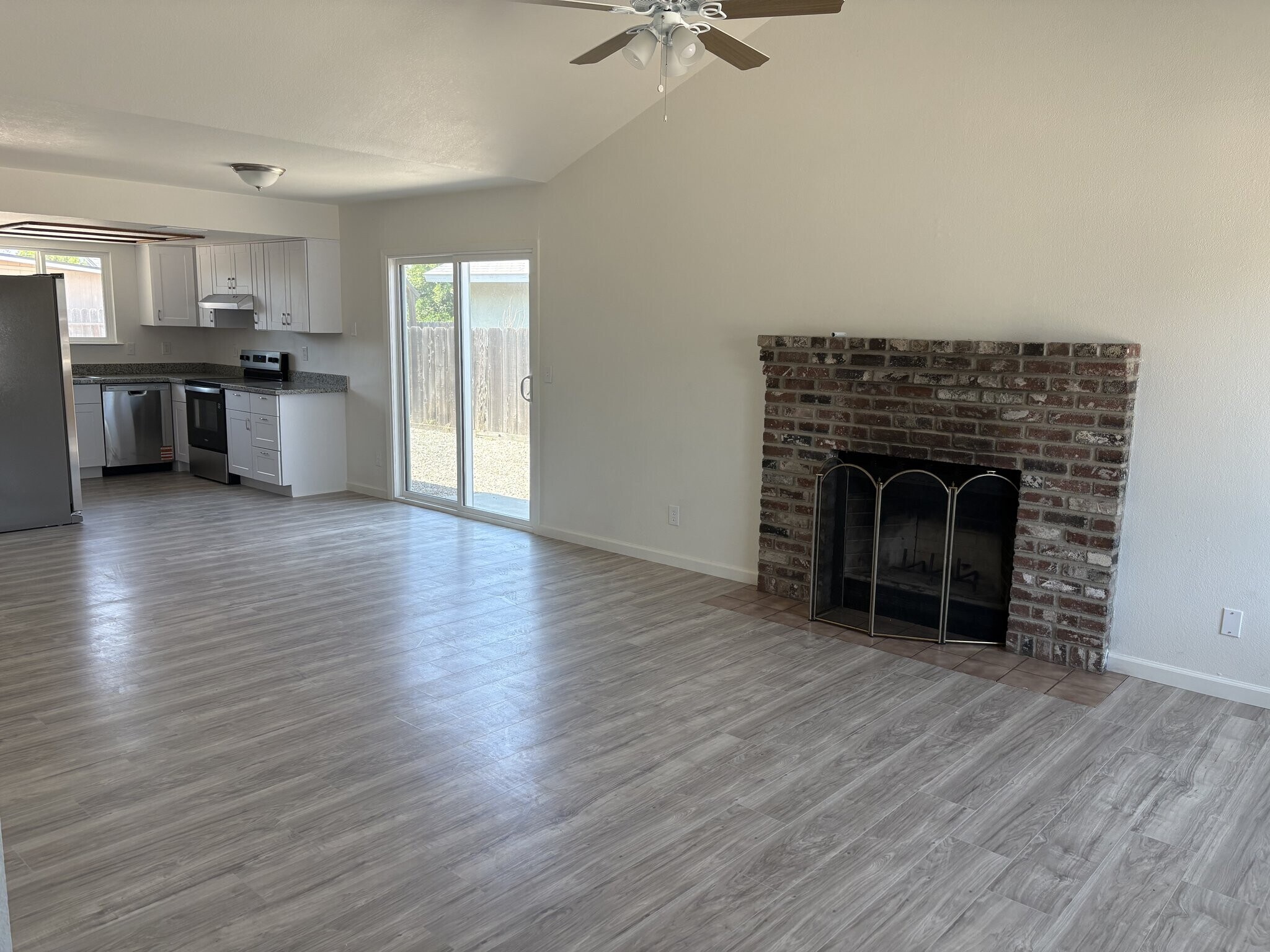 Building Photo - 28260 Posey Ave
