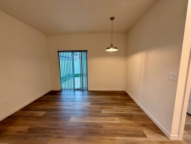 Building Photo - 1817 Spokane