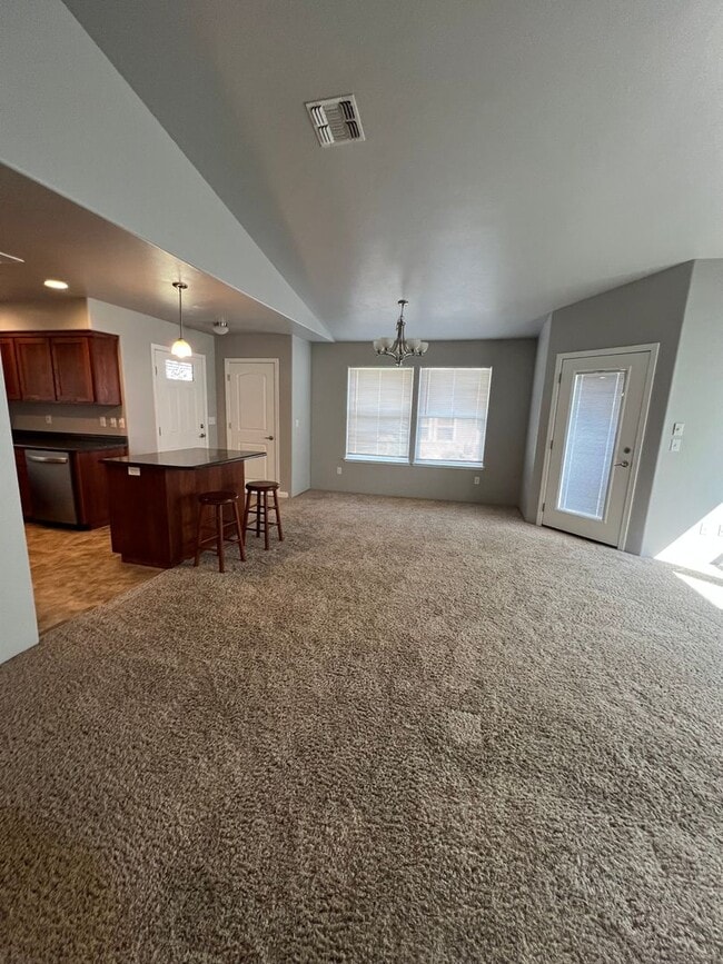 Building Photo - 2BD/2BATH - BEAUTIFUL NORTHWEST HOME W/2 C...