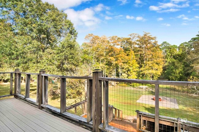 Building Photo - 18870 Highland Dr