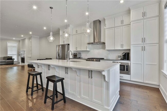 Building Photo - 673 Brennan Dr