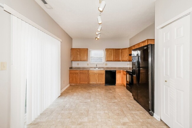 Building Photo - 8331 Chesterhill Ln