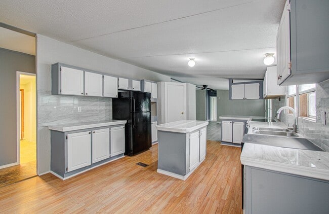Building Photo - 16307 Antelope Ln
