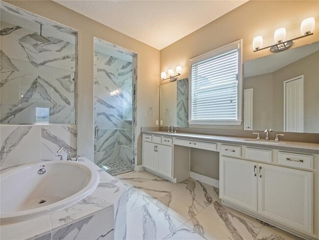 Building Photo - 1115 Estancia Wds Lp