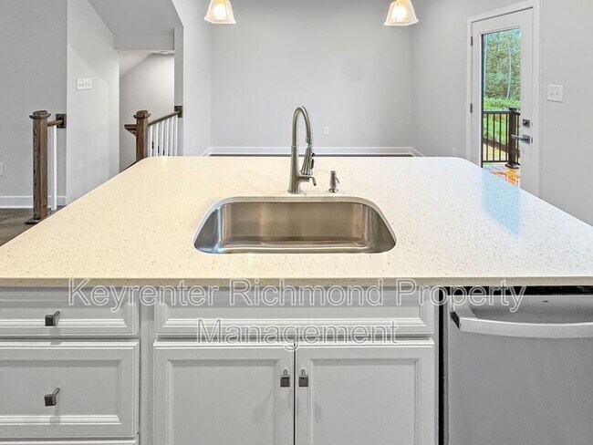 Building Photo - 1025 Arborway Ln